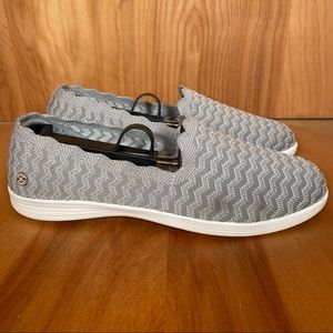 Women’s 7.5 Skechers Goga Mat Air Cooled Slip On Shoe Grey TSS0512